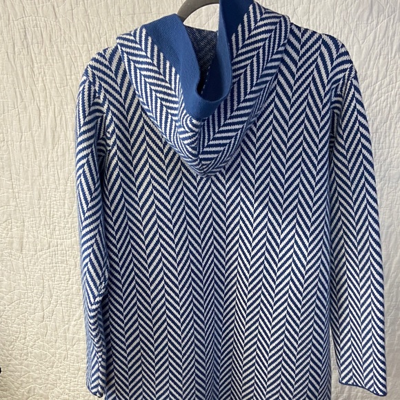 Ann Taylor Blue and White Chevron Thick Long Knit Hoodie size Medium - Picture 10 of 10